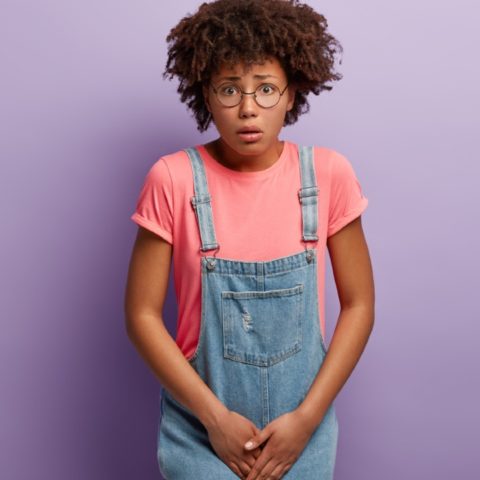 Es saludable orinar transparente