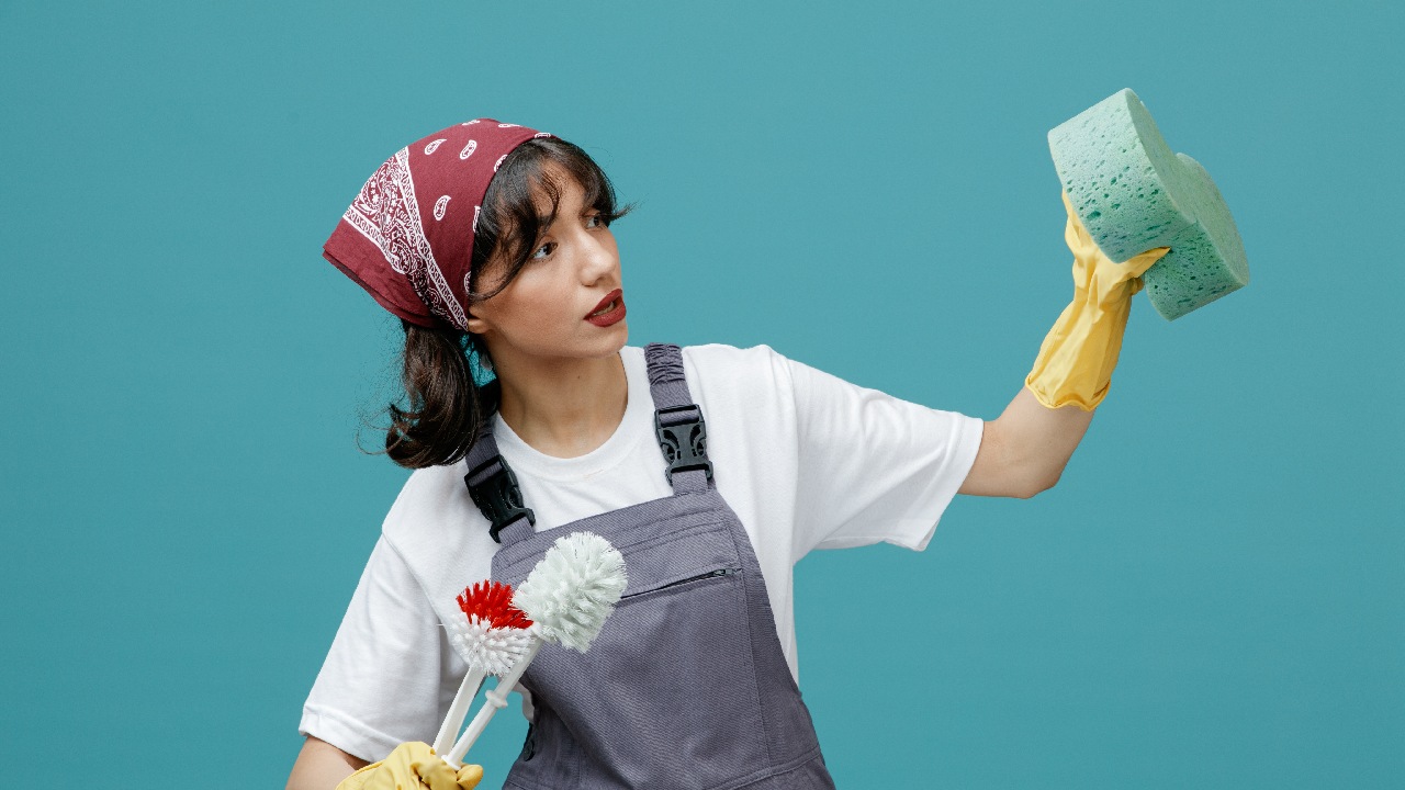 se debe lavar tanque bano