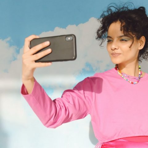 Este es tu nivel de inteligencia segun la forma en la que agarras el celular