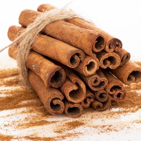 ritual de canela y cuarzos para atraer el dinero