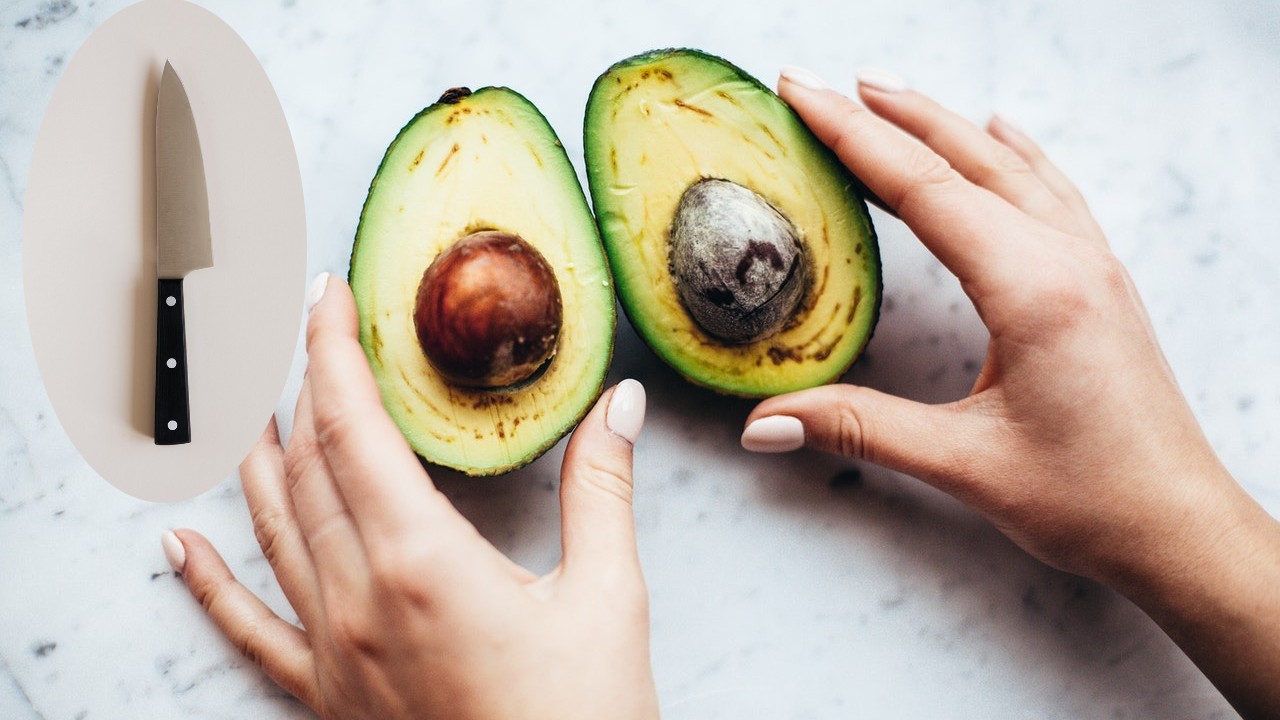 cuchillo de metal para cortar aguacate