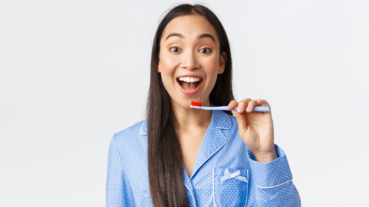 a que hora lavar dientes