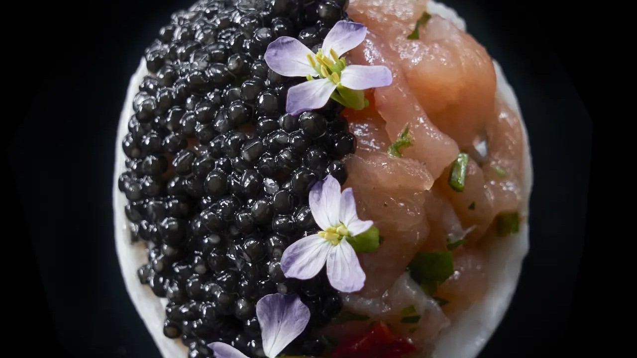 cómo elaboran el caviar