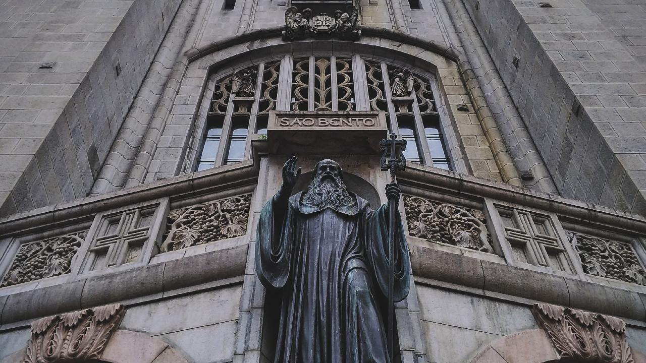 medalla de san benito