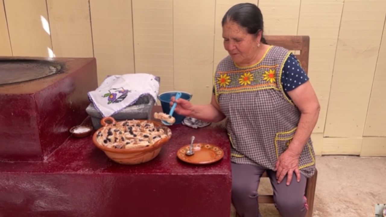 Doña Ángela receta capirotada 3 leches