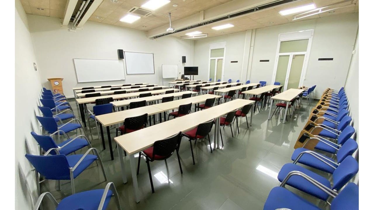 Universidad que Piqué le paga a su novia