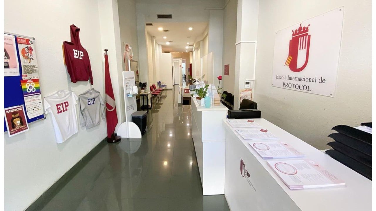 Universidad que Piqué le paga a su novia