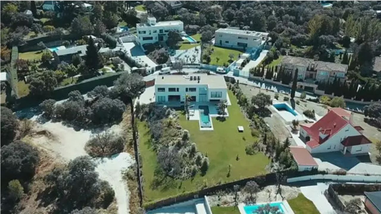 Así es la casa de Karim Benzema