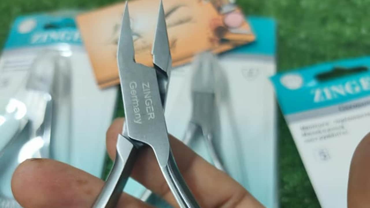 afilar las navajas de un cortauñas