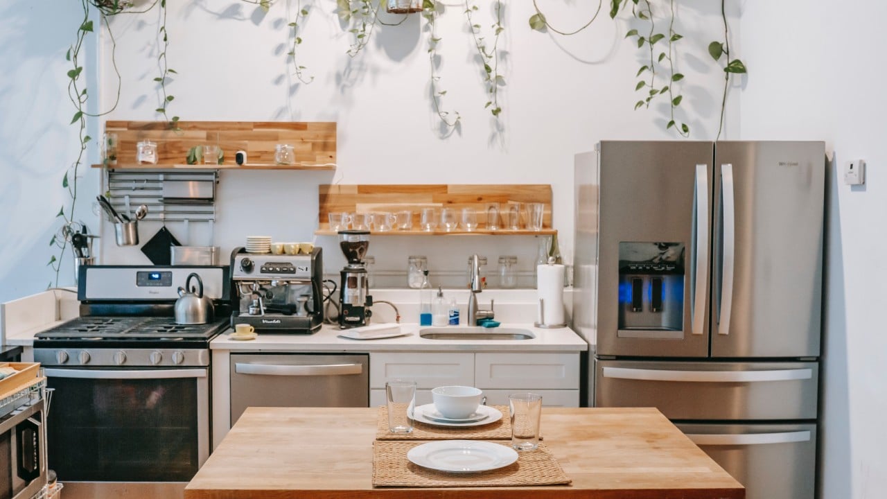 cómo iluminar una cocina oscura