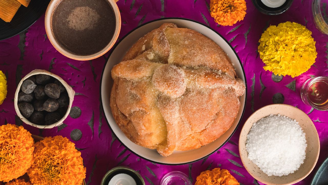 ofrenda a quienes murieron con violencia