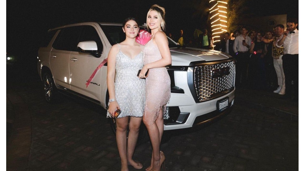 La camioneta que la esposa del Canelo le regaló a Emily