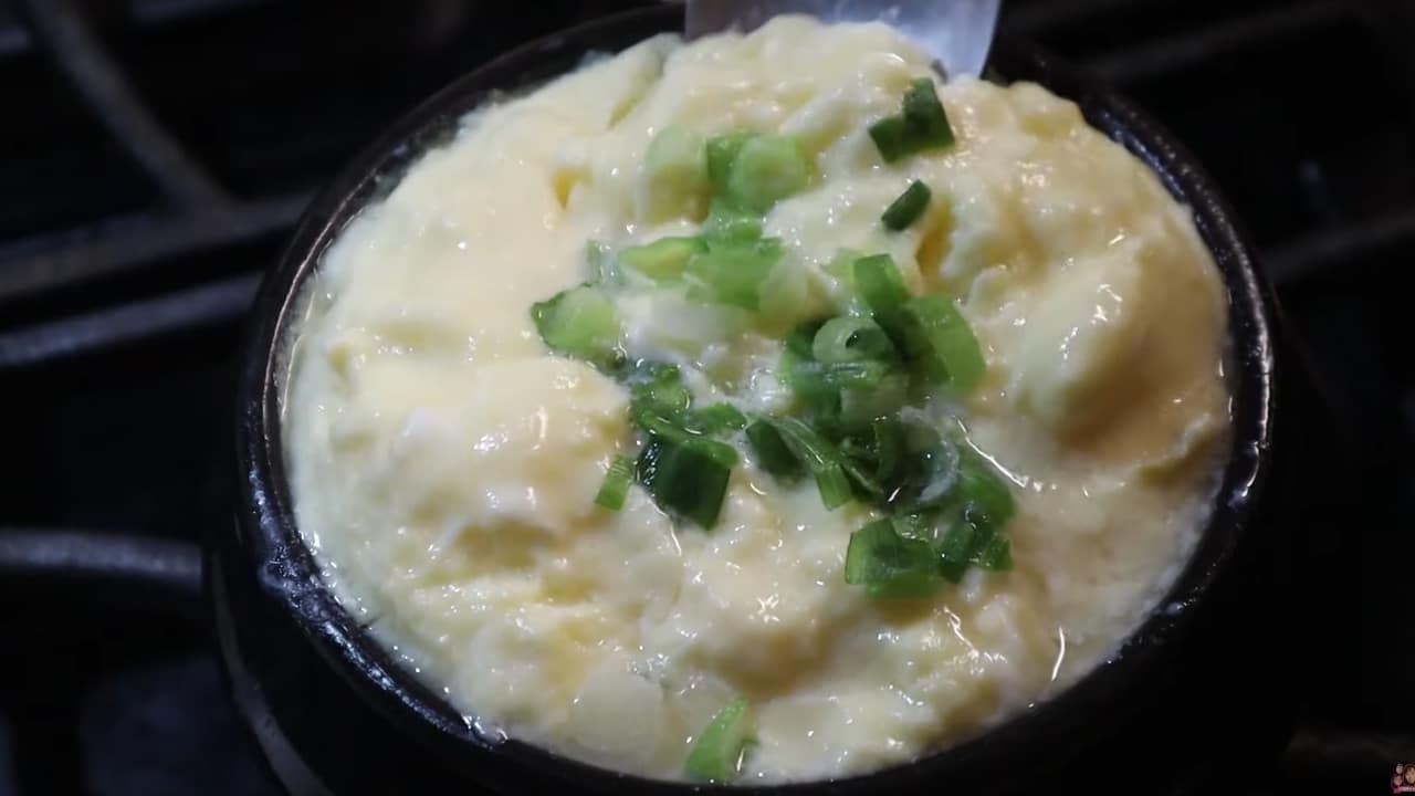 platillo coreano de huevos al vapor
