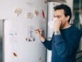 eliminar un nido de cucarachas de tu refrigerador y que nuna mas regresen