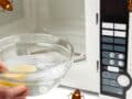 Remedio para limpiar el microondas y ahuyentar cucarachas