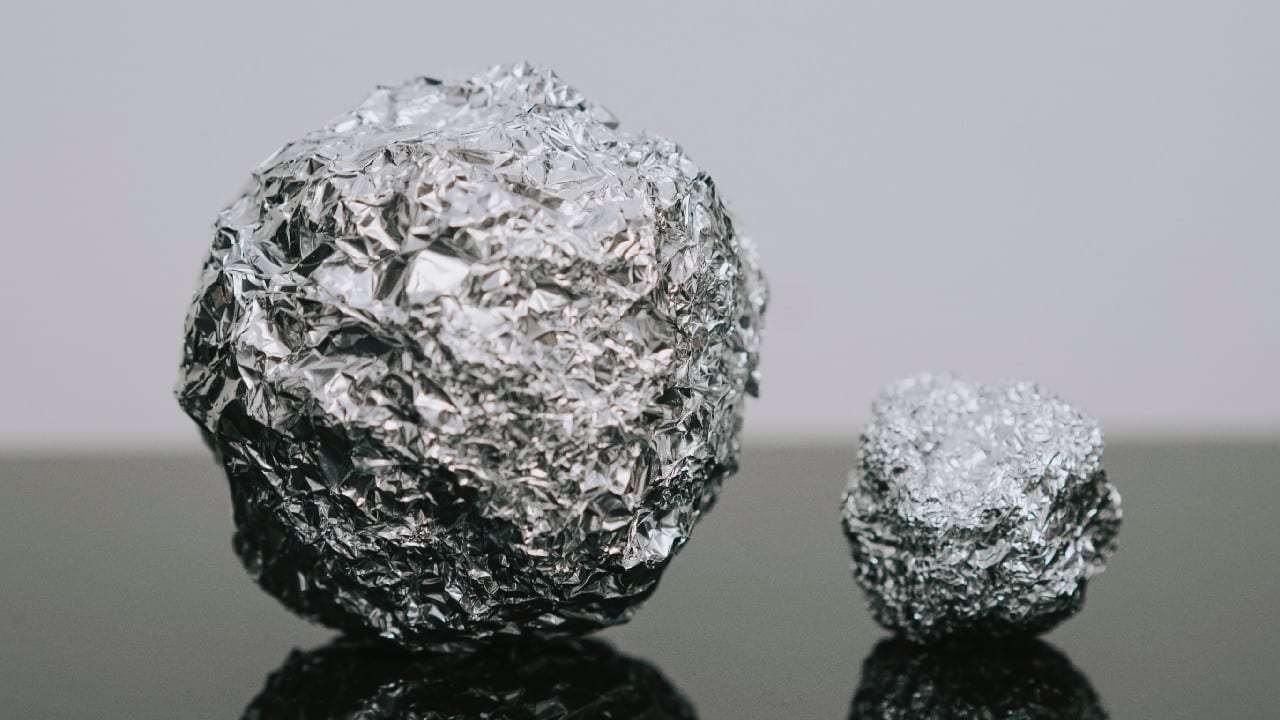 papel aluminio en lavadora