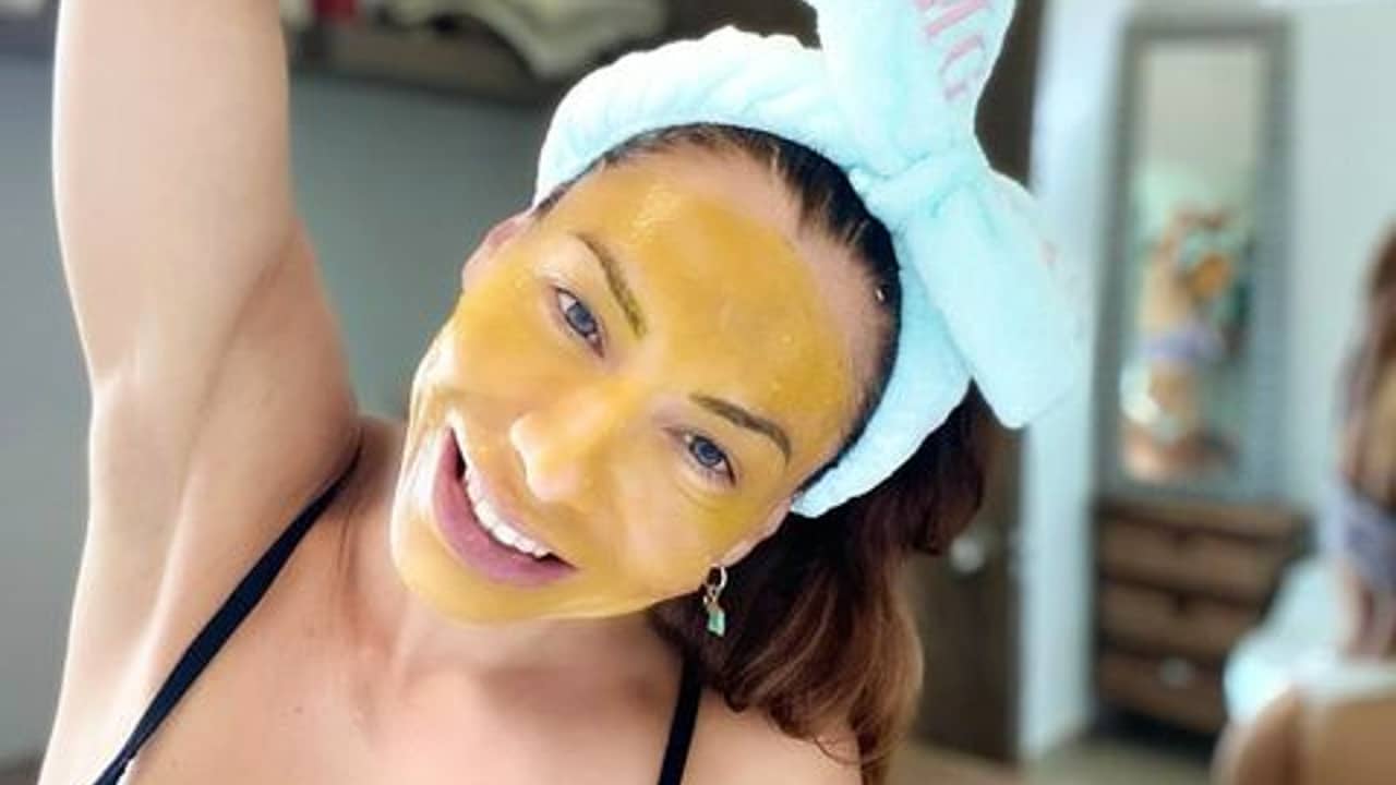 mascarilla natural de cúrcuma