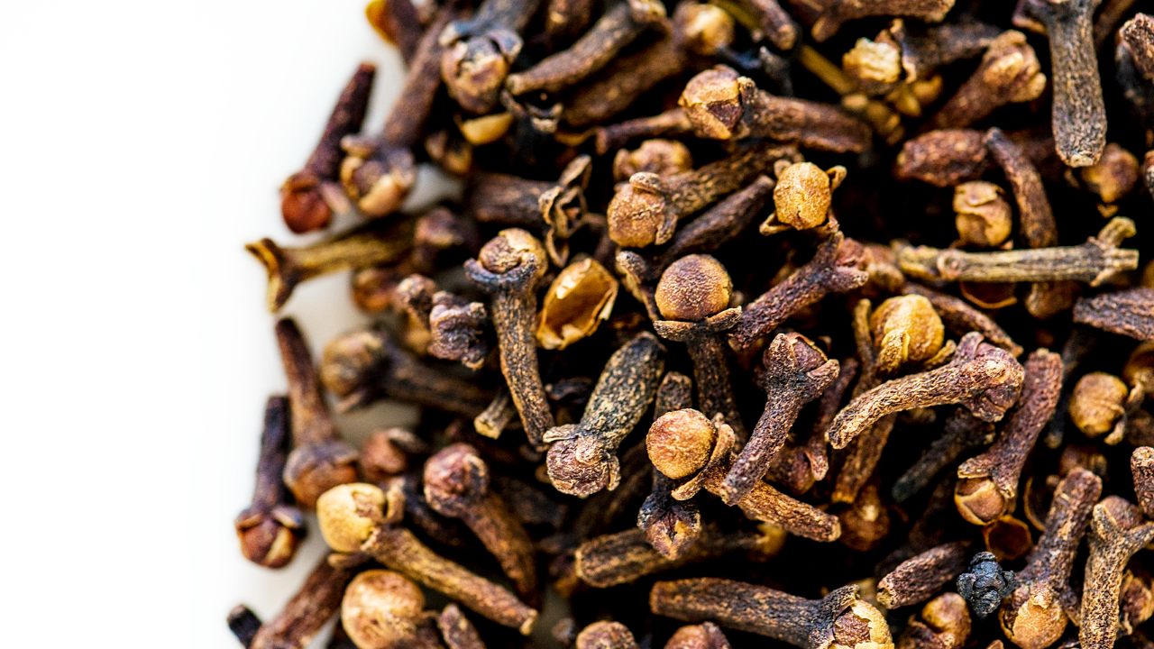 usos de los clavos de olor