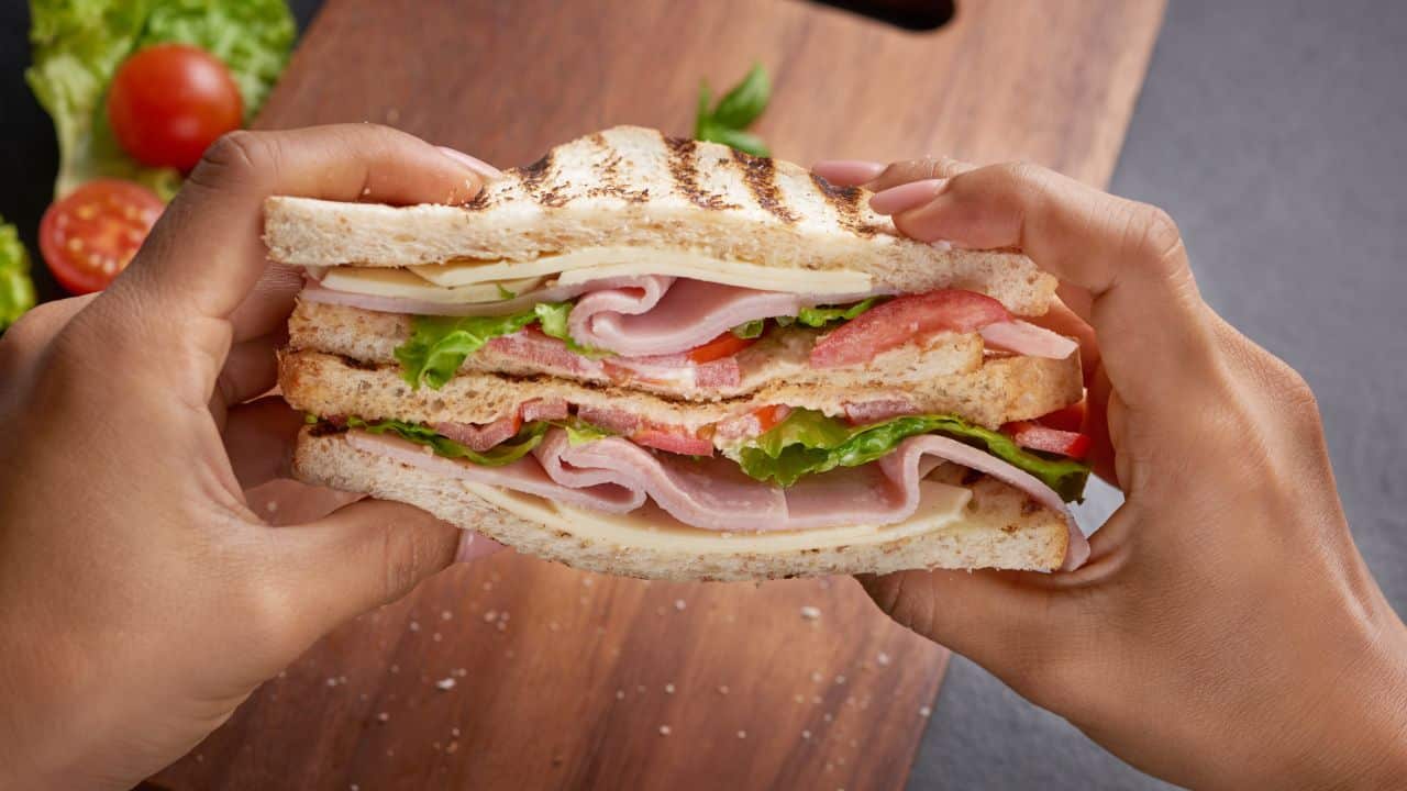 Es seguro comer jamón con ‘baba’