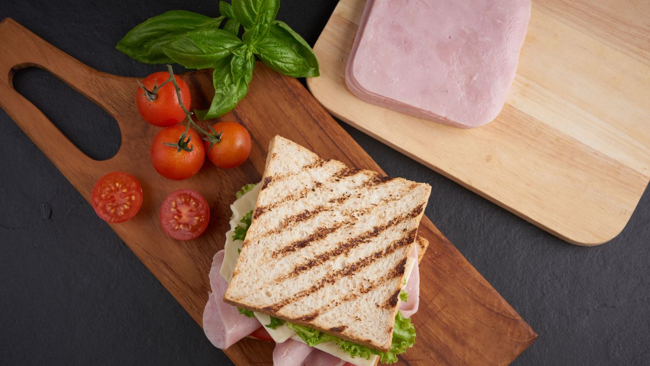 Es seguro comer jamón con ‘baba’