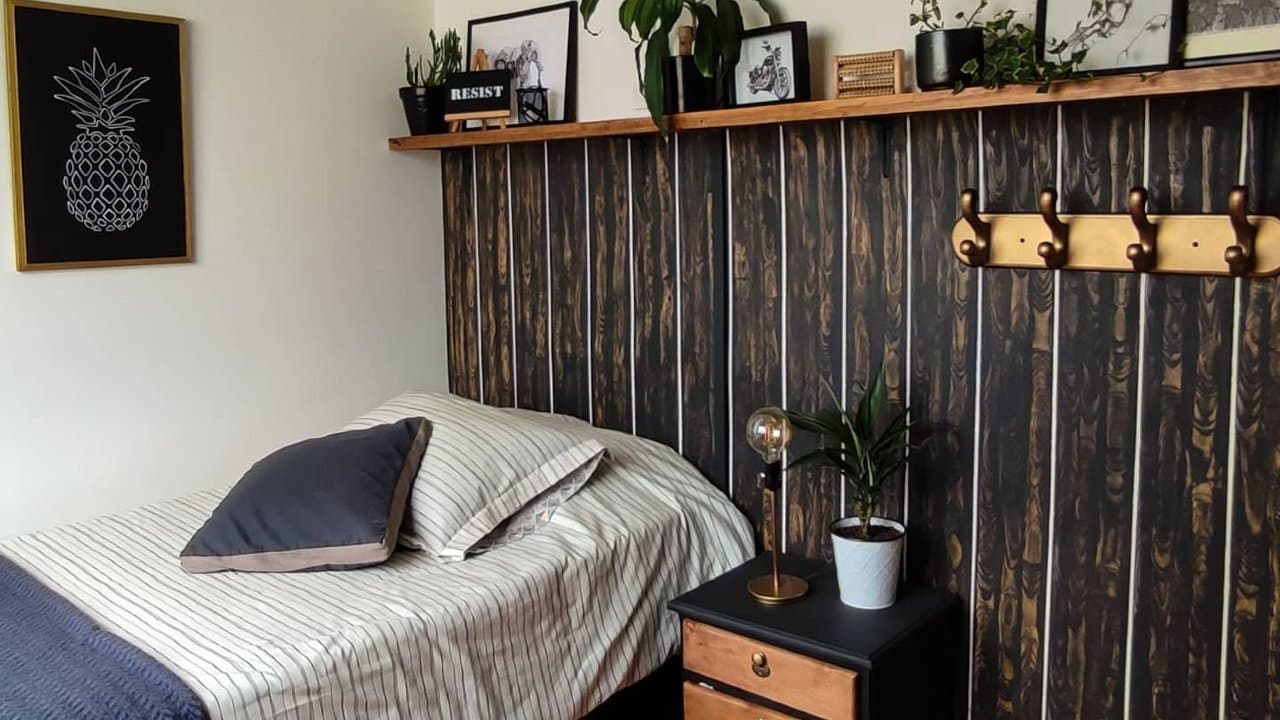 pared con toque diferente en la habitación