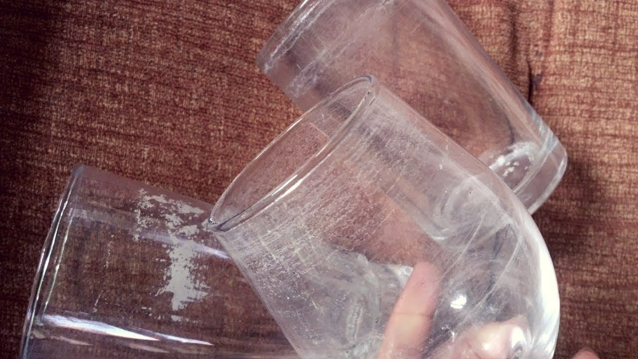 quitar el agua dura de los vasos de vidrio