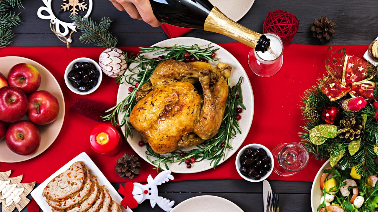 Cuánto tiempo hornear la pierna de cerdo y el pavo