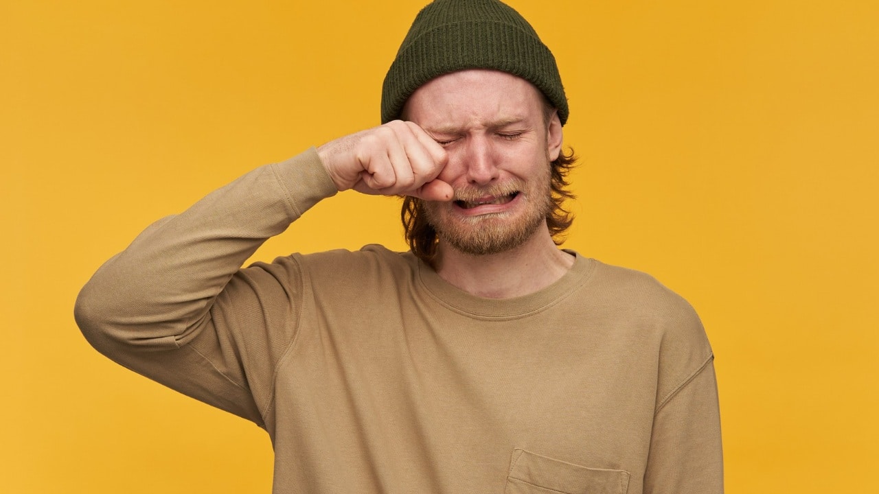 hombres muestran sus emociones