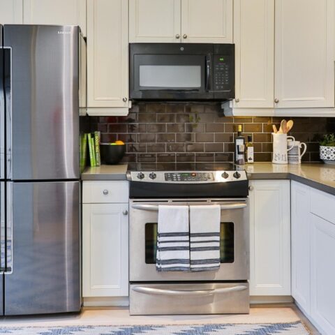 No debes poner el trapo de la cocina en el horno