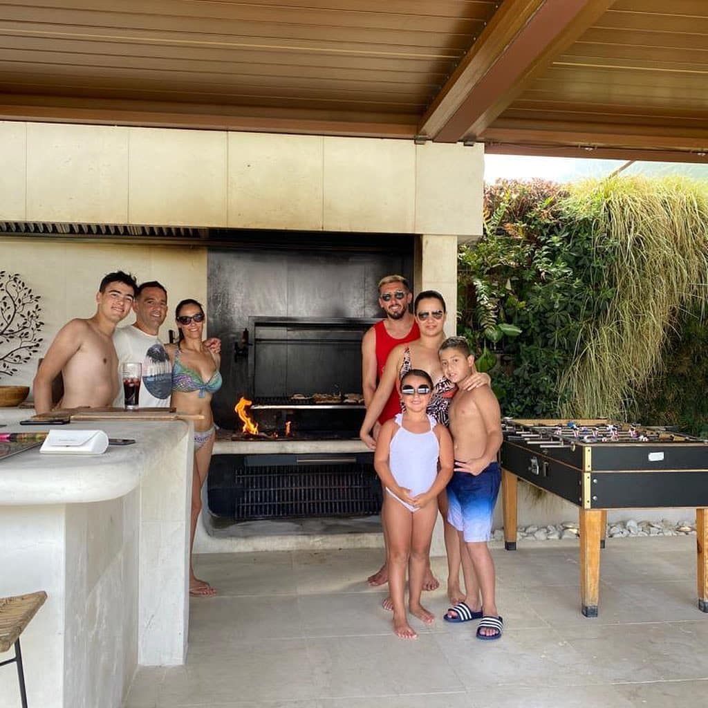 así convive el futbolista con su familia