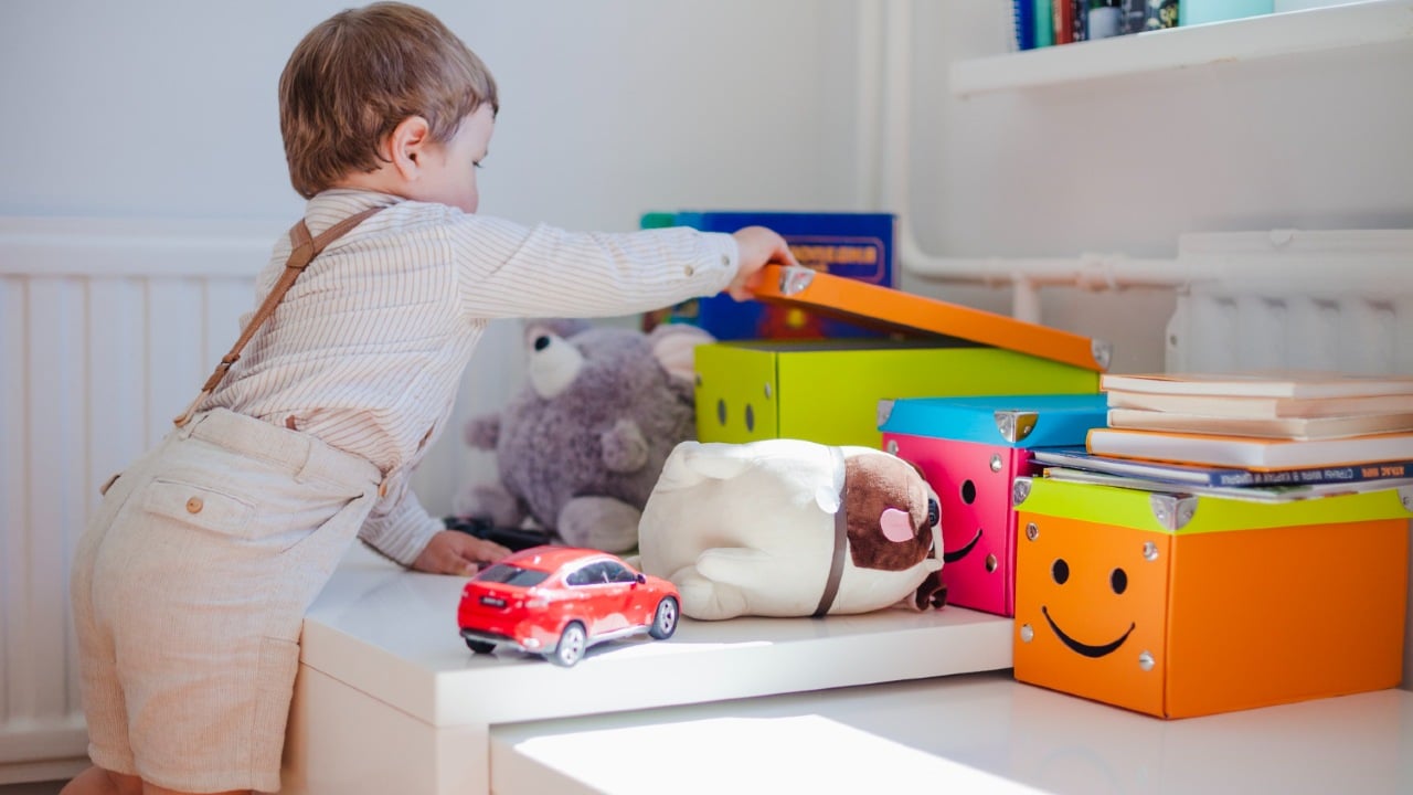 tu hijo tiene muchos juguetes