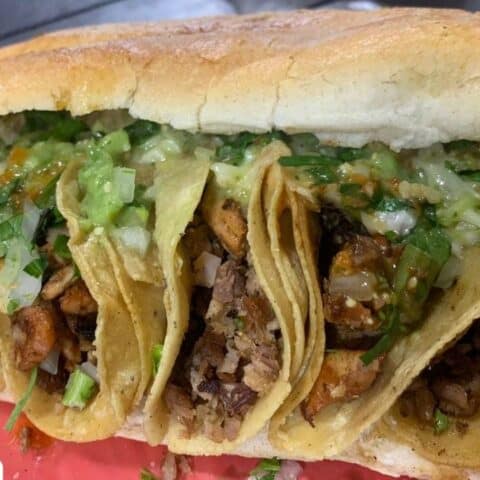 Torta rellena de tacos