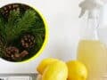 Limpiador casero con aroma a pino y limón