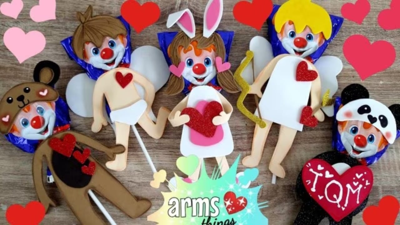 Cómo decorar una paleta payaso para el 14 de febrero