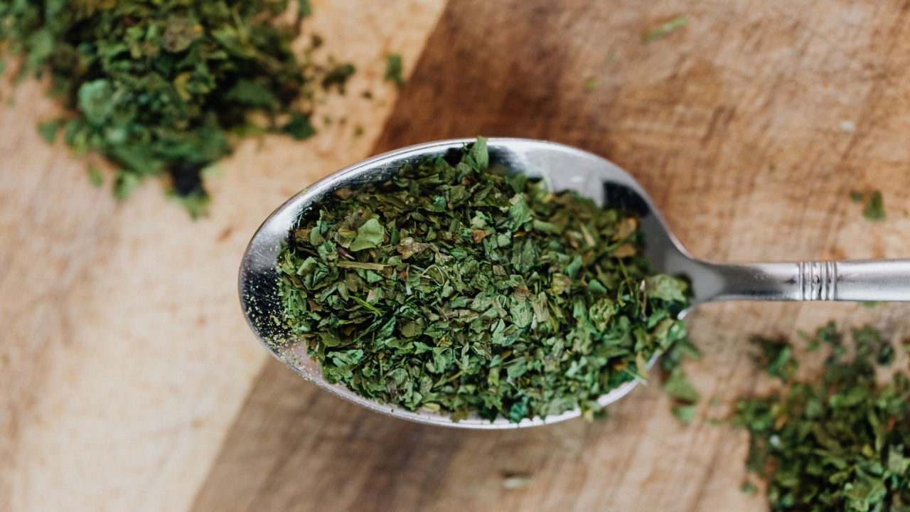 Beneficio de poner orégano en la cocina