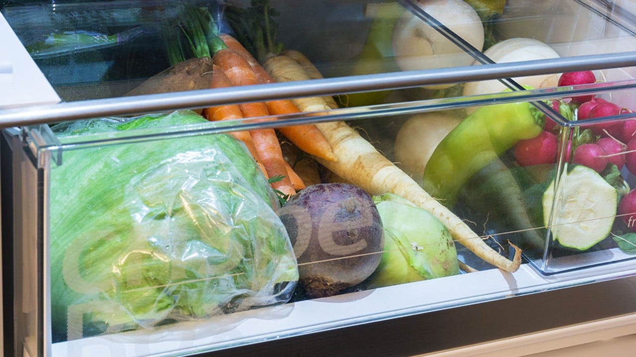 nunca debes guardar las frutas y verduras en las bolsas del super