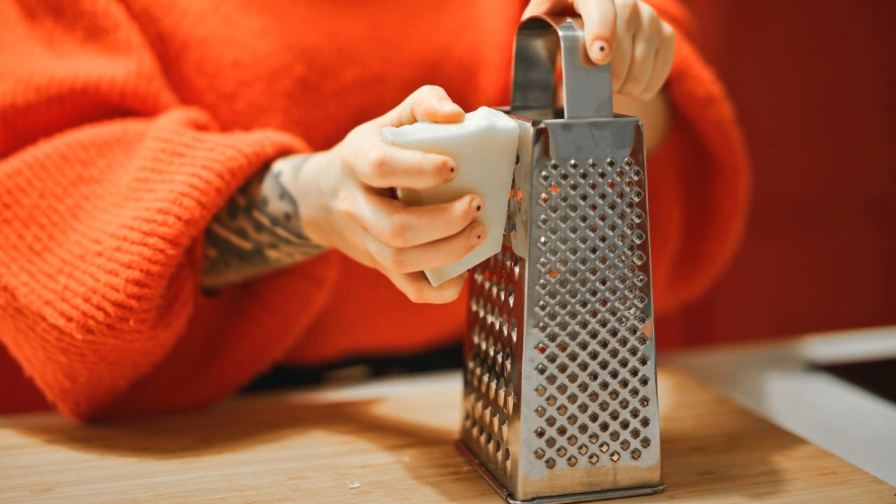 Para qué sirve cada cara del rallador de alimentos