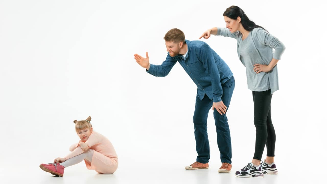 meterle miedo a los niños