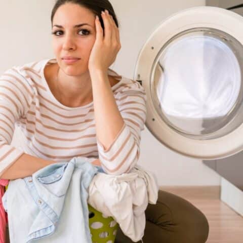 arreglar un suéter que se encogió en la secadora