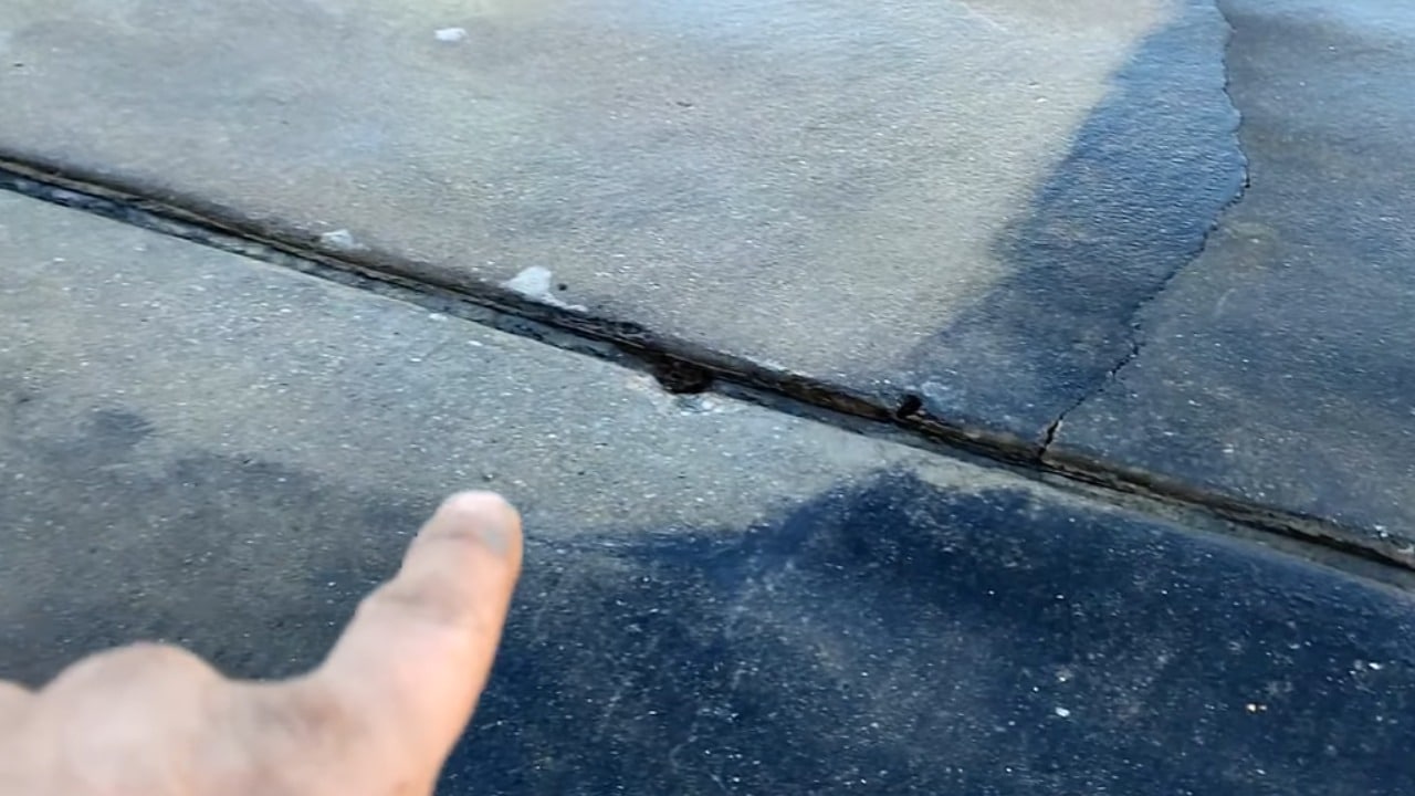 eliminar las manchas de aceite del piso