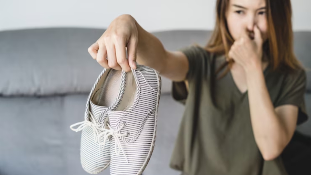 olor a humedad de los zapatos