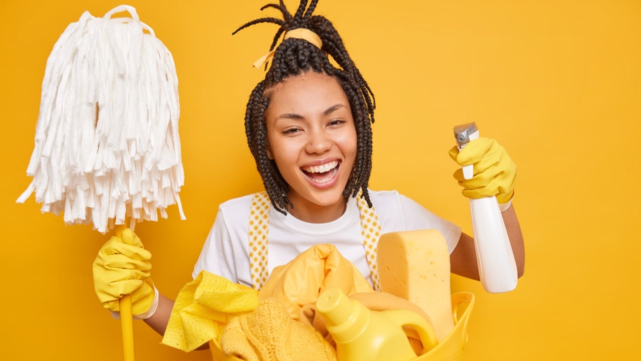 Cómo quitar el olor a humedad a tus trapeadores