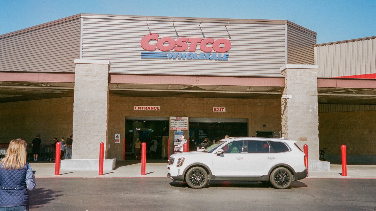 Lista de apellidos “prohibidos” en Costco