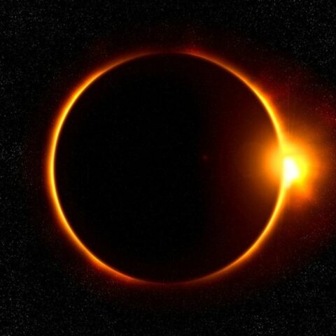 Eclipse solar híbrido de abril 2023