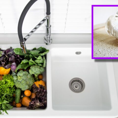 puño de sal en el fregadero