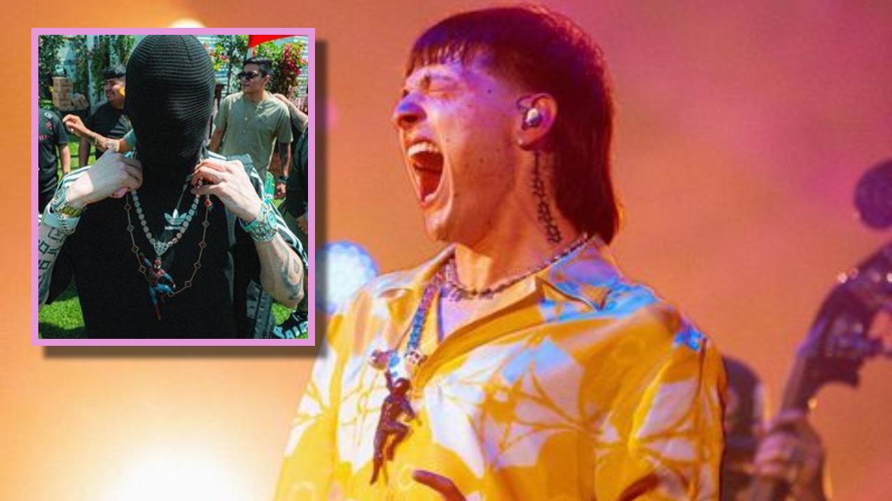 collar de Spider-Man con diamantes de Peso Pluma