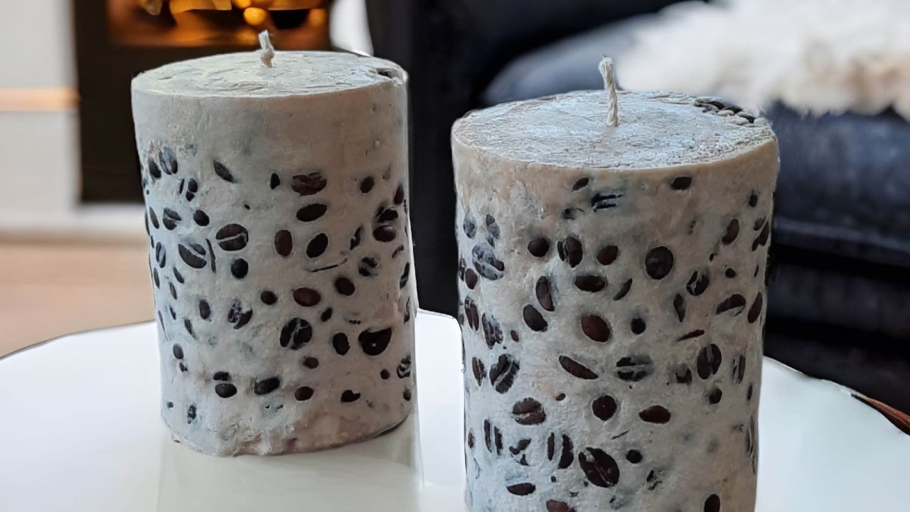 Vela con granos de café