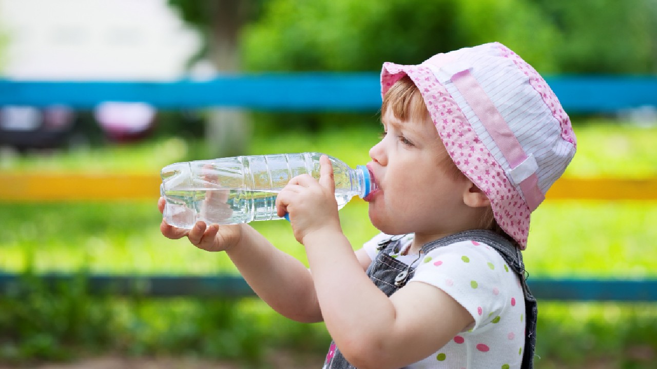 bebés en la ola de calor