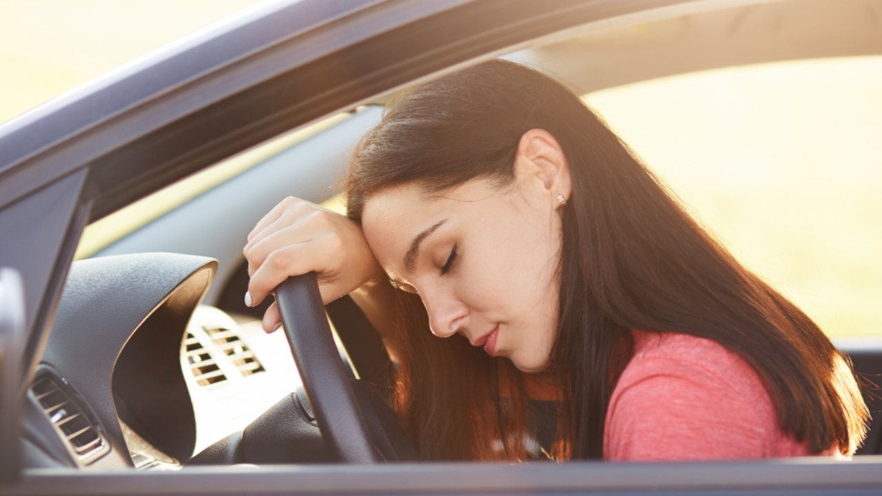¿Cómo enfriar rápido el interior de tu auto