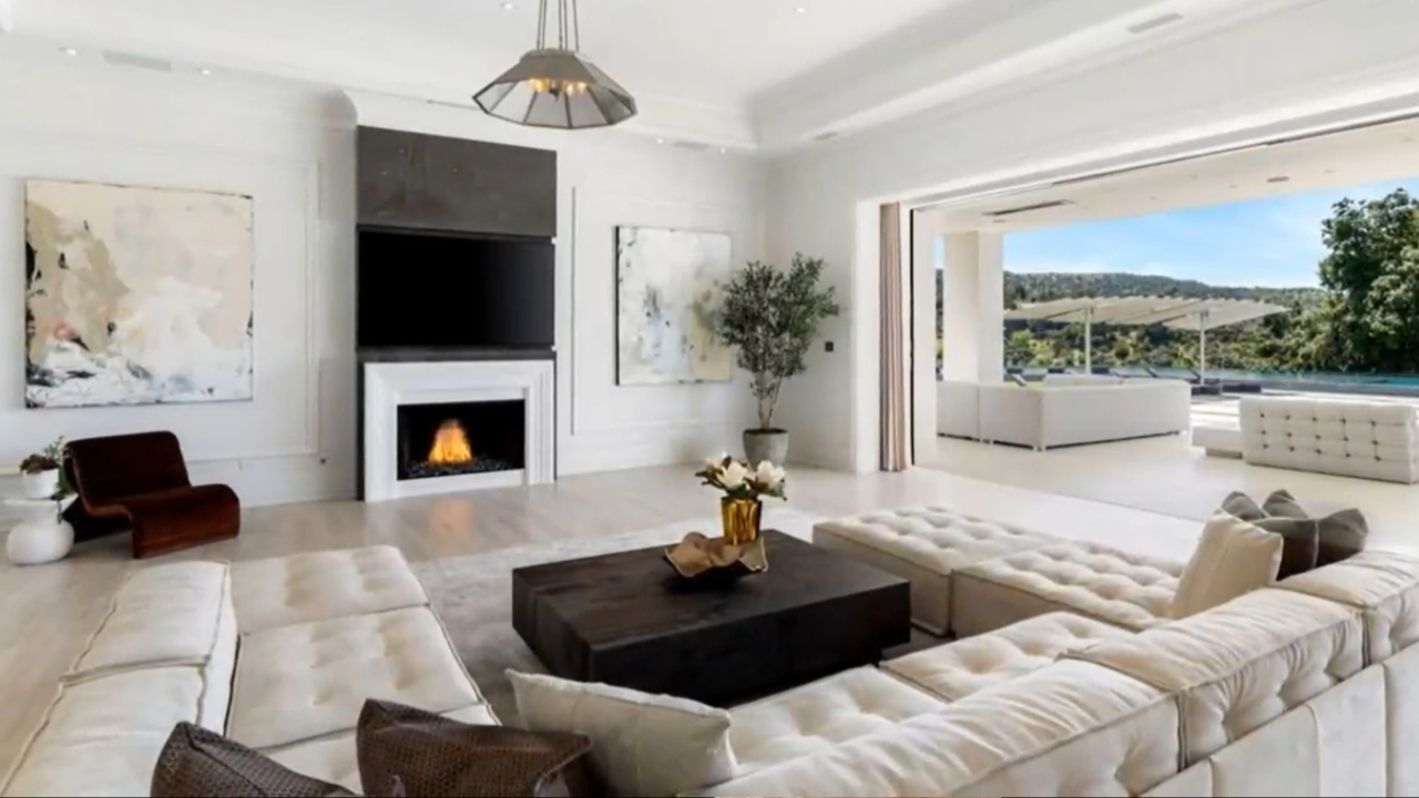 Ben Affleck vive en esta lujosa mansión al lado de la cantante